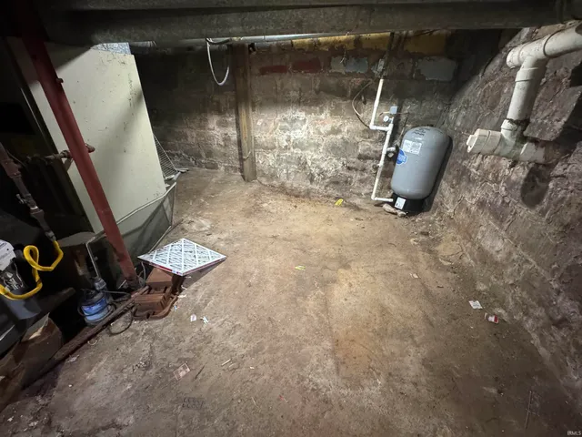 $225,000 | 65101 Highway 931, Lakeville, IN 46536