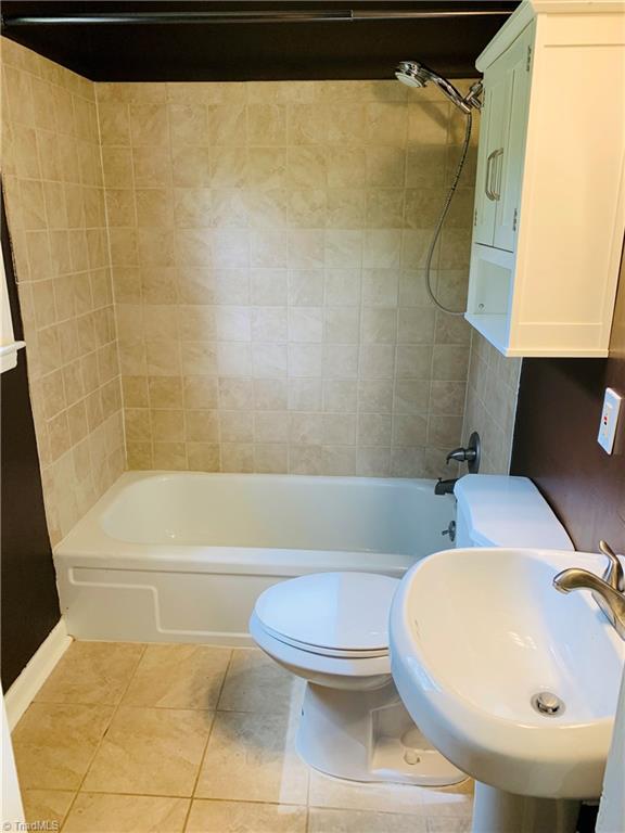 3896 Lewiston Road Summerfield, NC 27358 - Photo 11 of 16 Hall bath