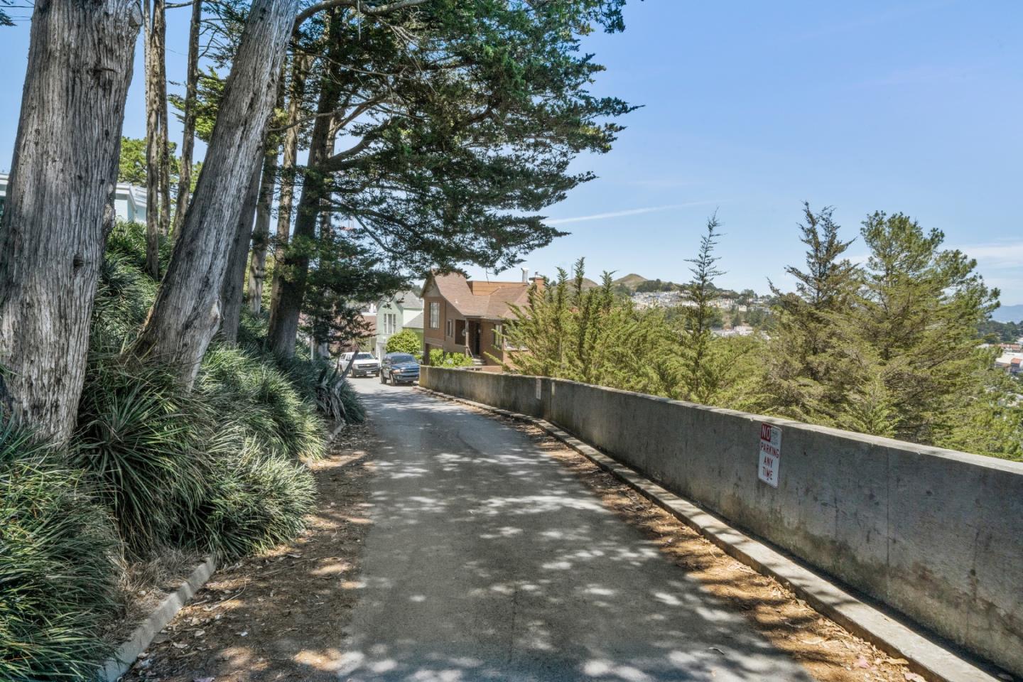285 Edgehill Way San Francisco, CA 94127 - Photo 20 of 24 Gallery Image 20