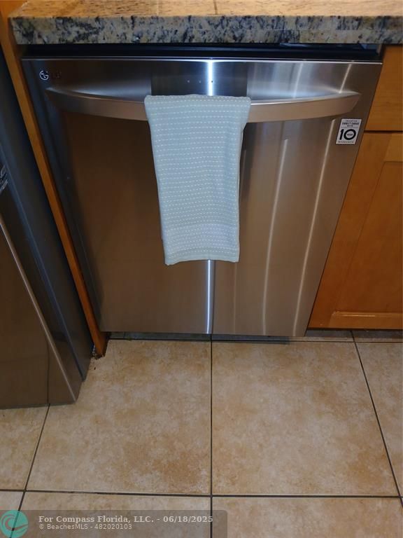 907 Cypress Terrace, Unit 104 Pompano Beach, FL 33069 - Photo 30 of 40