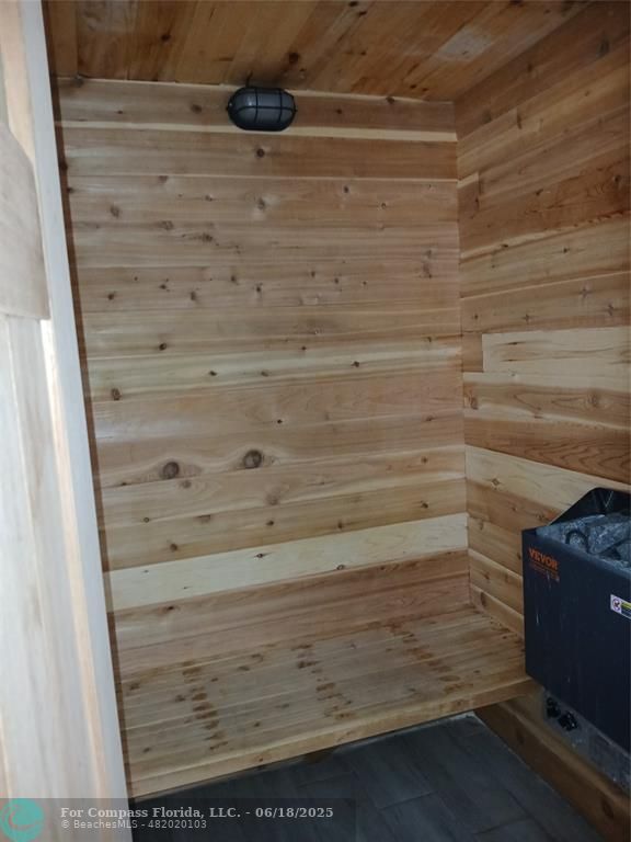 907 Cypress Terrace, Unit 104 Pompano Beach, FL 33069 - Photo 40 of 40 a view of small space