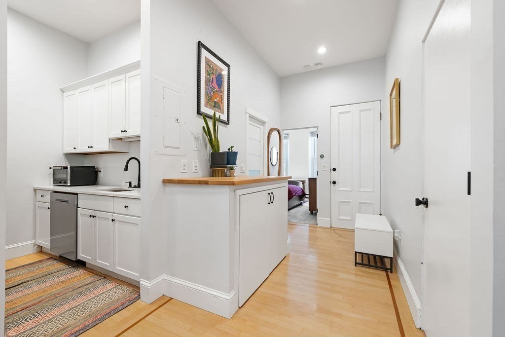 193 West Canton Street, Unit 2 Boston, MA 02116 - Photo 9 of 16