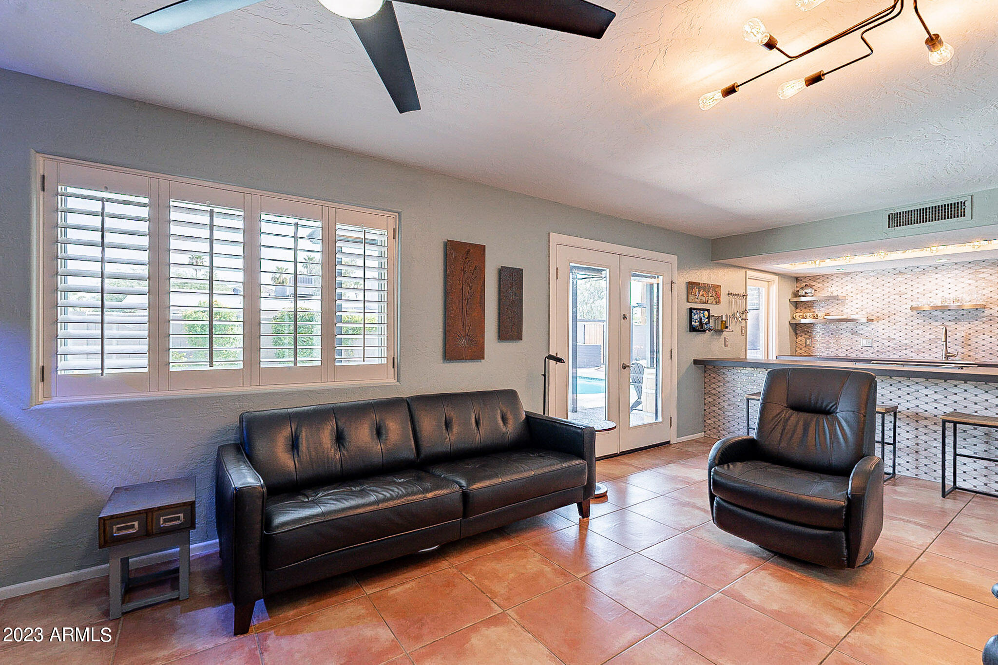 3419 East Mountain View Road Phoenix, AZ 85028 - Photo 14 of 58 Gathering Room