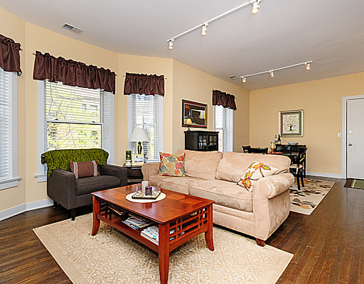 1951 West Byron Street, Unit 2W Chicago, IL 60613 - Photo 6 of 15