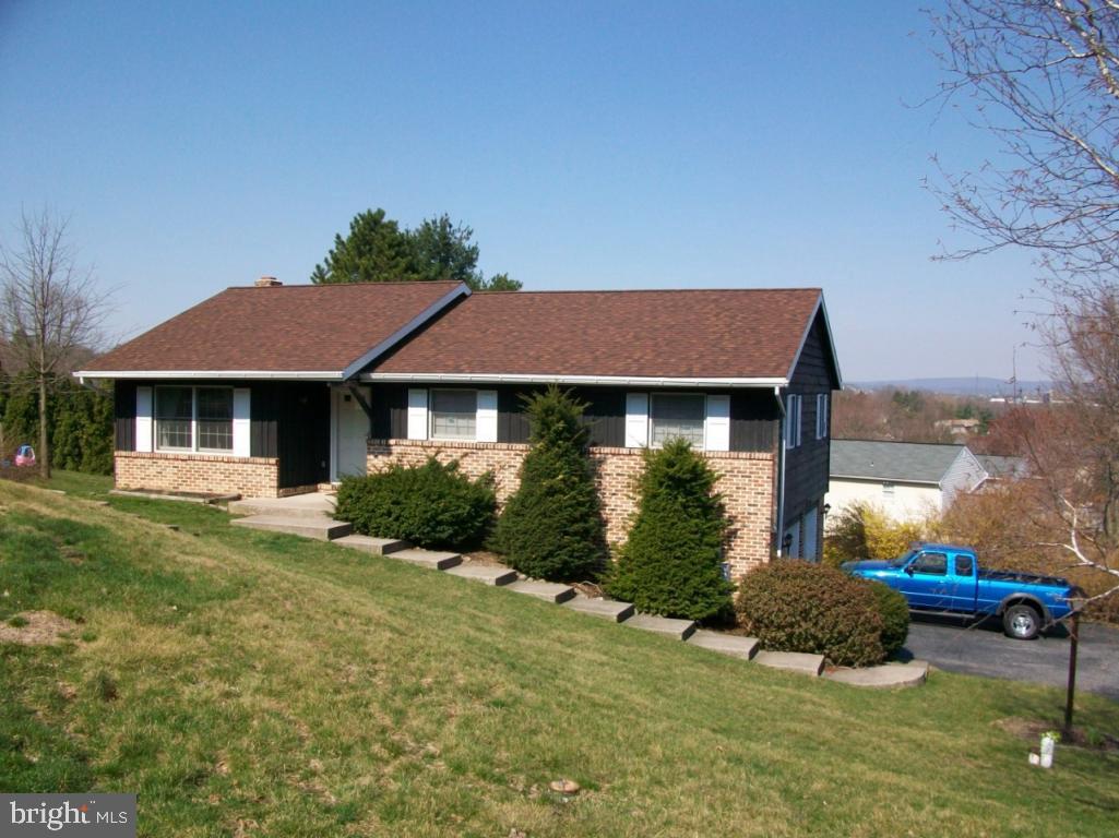 312 Manor Ridge Drive Akron, PA 17501 - Photo 1 of 41 Gallery Image 1
