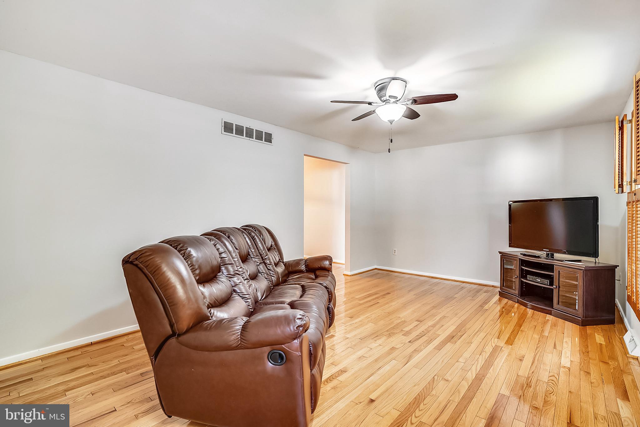 9537 Pamplona Road Columbia, MD 21045 - Photo 9 of 28 Gallery Image 9