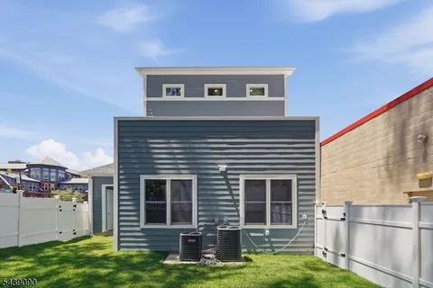 $3,750 | 116 Valley Street, Unit 1, South Orange, NJ 07079