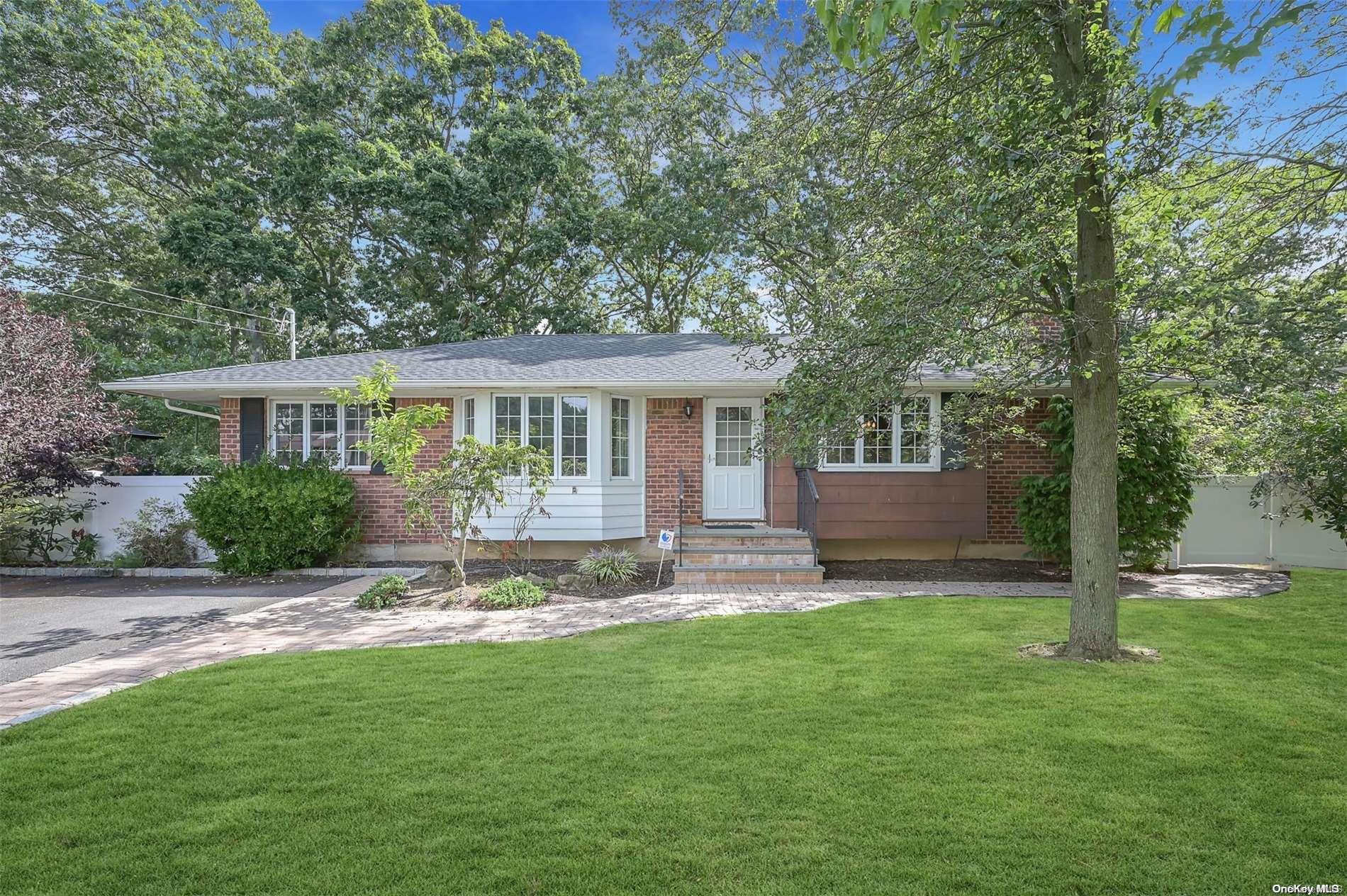 Welcome to 5 Woodcliff