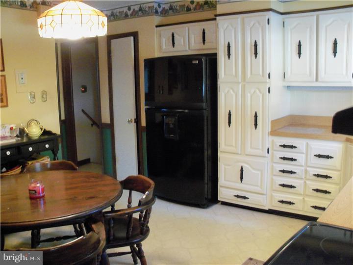 2756 South Kent Road Broomall, PA 19008 - Photo 12 of 19 Gallery Image 12