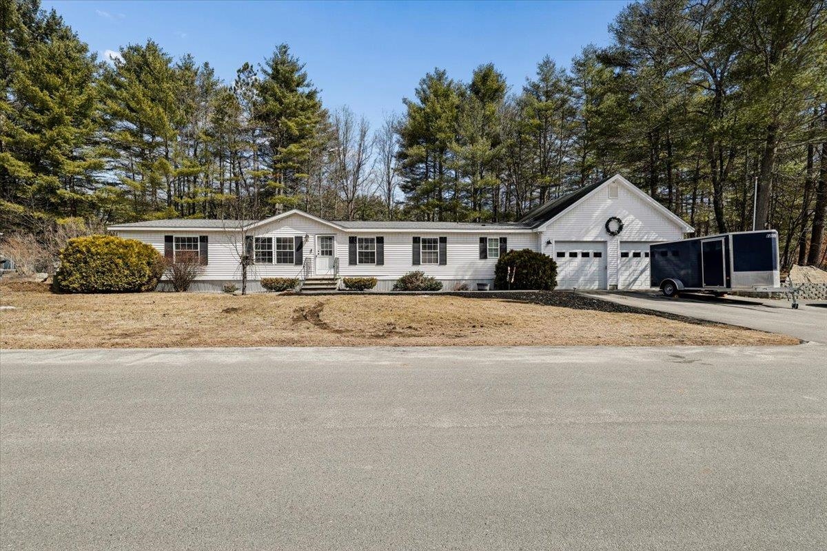 18 Stacey Drive Hopkinton, NH 03229 - Photo 2 of 37