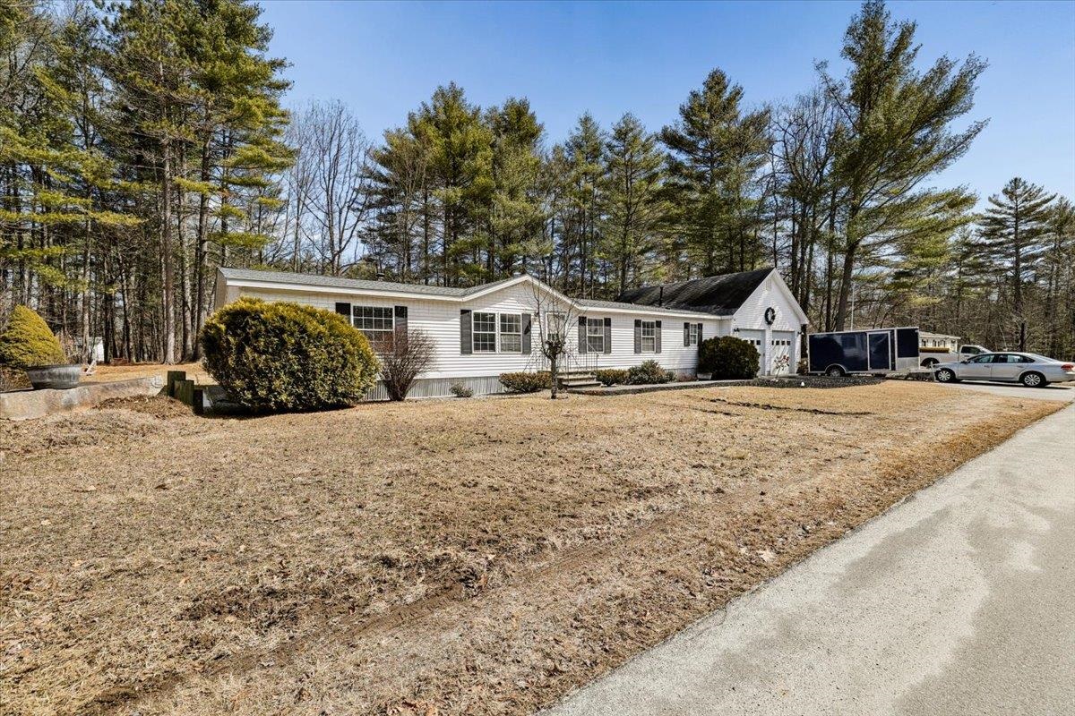 18 Stacey Drive Hopkinton, NH 03229 - Photo 3 of 37