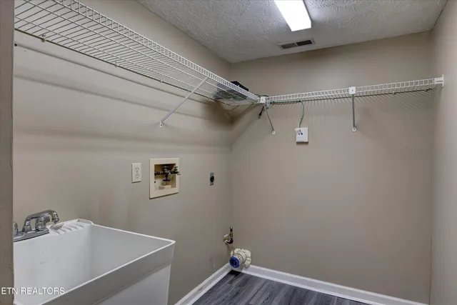 $399,990 | 2014 Cochran Place, Maryville, TN 37803