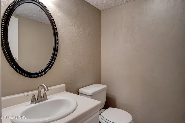 $399,990 | 2014 Cochran Place, Maryville, TN 37803