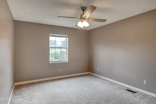 $399,990 | 2014 Cochran Place, Maryville, TN 37803