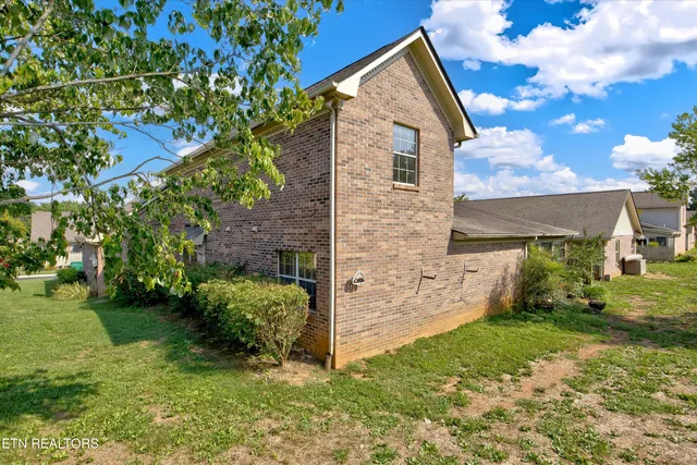 $399,990 | 2014 Cochran Place, Maryville, TN 37803