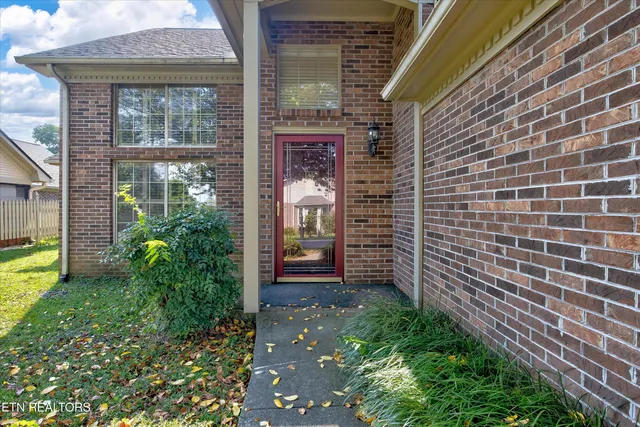 $399,990 | 2014 Cochran Place, Maryville, TN 37803