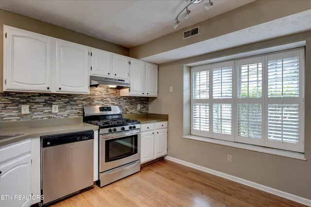 $399,990 | 2014 Cochran Place, Maryville, TN 37803