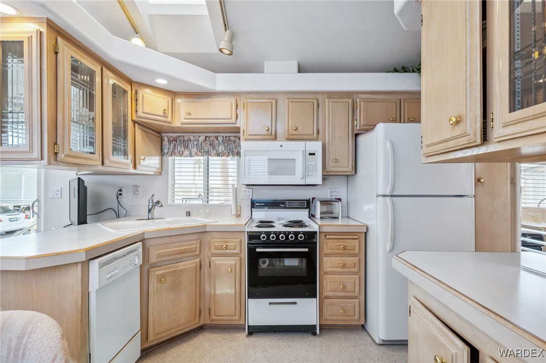 2000 Ramar Road, Unit 211 Bullhead City, AZ 86442 - Photo 12 of 57 Clean, efficient kitchen layout with great counter space.