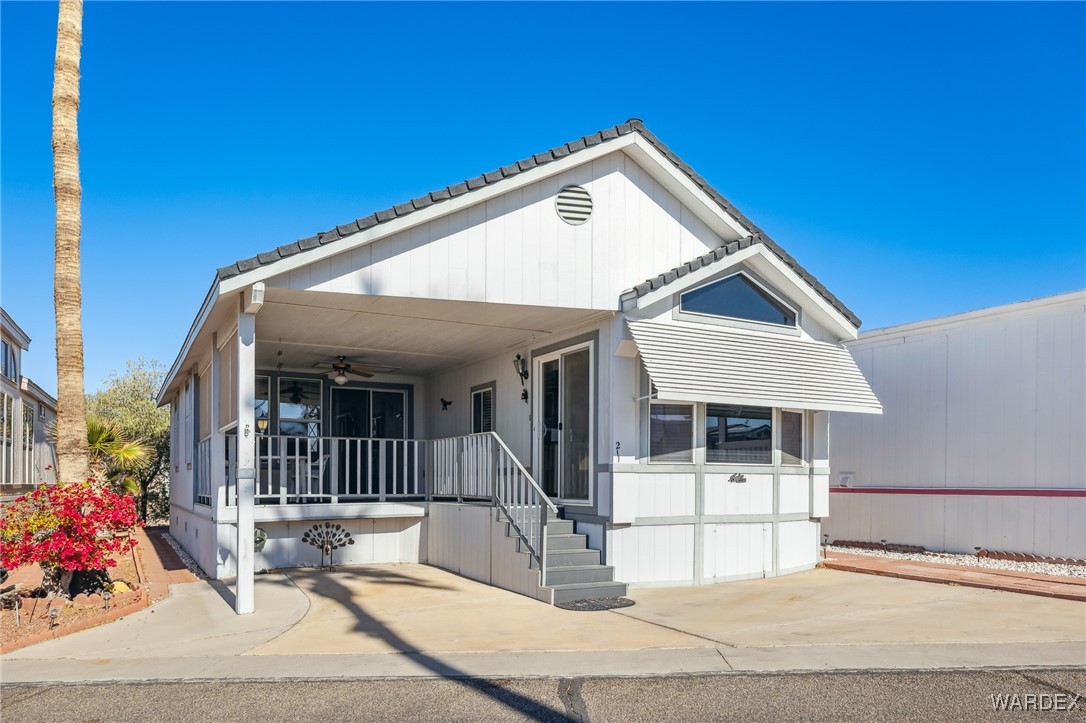 2000 Ramar Road, Unit 211 Bullhead City, AZ 86442 - Photo 2 of 57 Bright, clean exterior with an easy-access front entry.