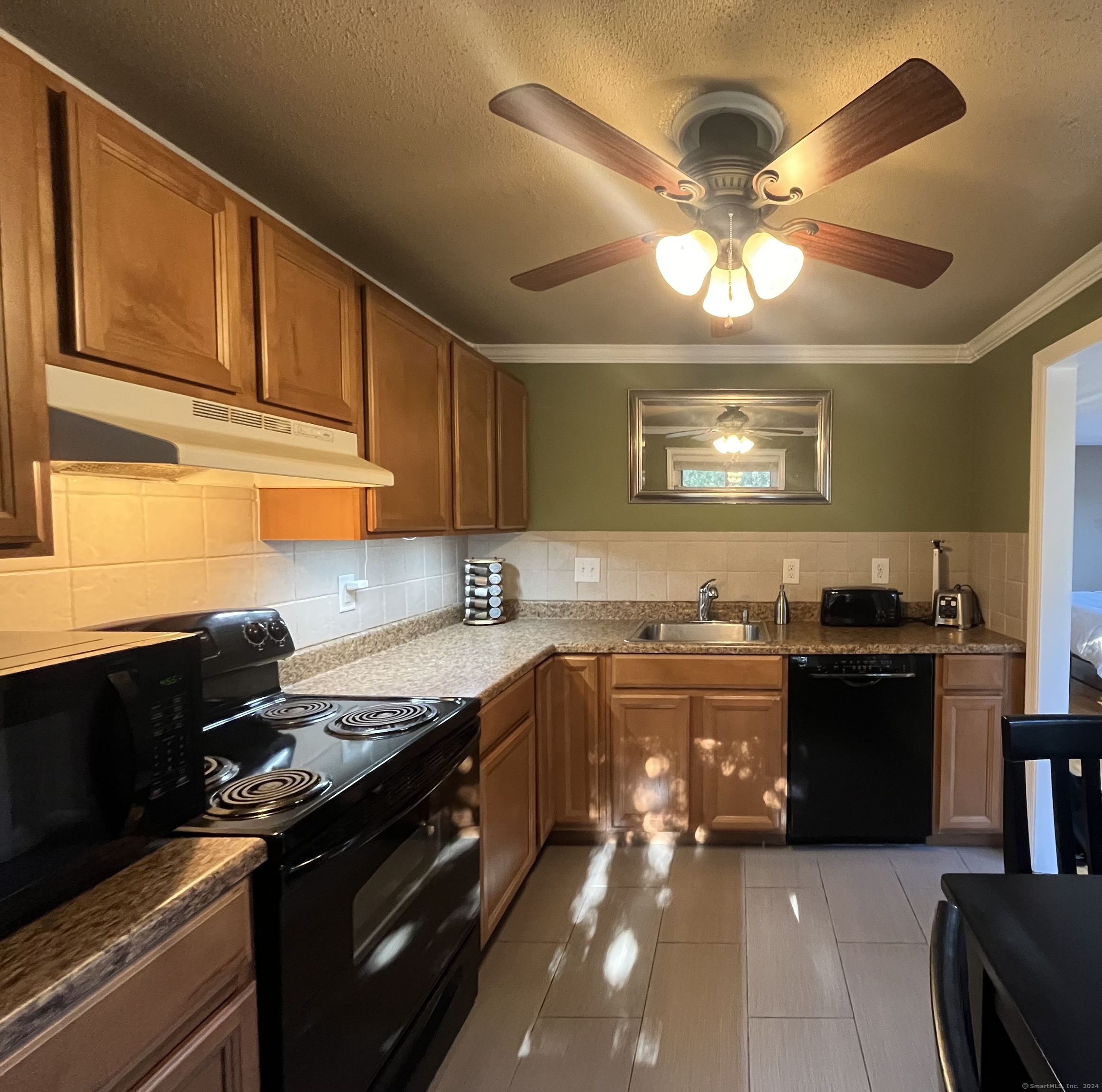 7 Padanaram Road, Unit J215 Danbury, CT 06811 - Photo 1 of 1