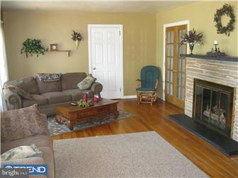1114 Callowhill Road Perkasie, PA 18944 - Photo 4 of 11