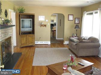 1114 Callowhill Road Perkasie, PA 18944 - Photo 5 of 11