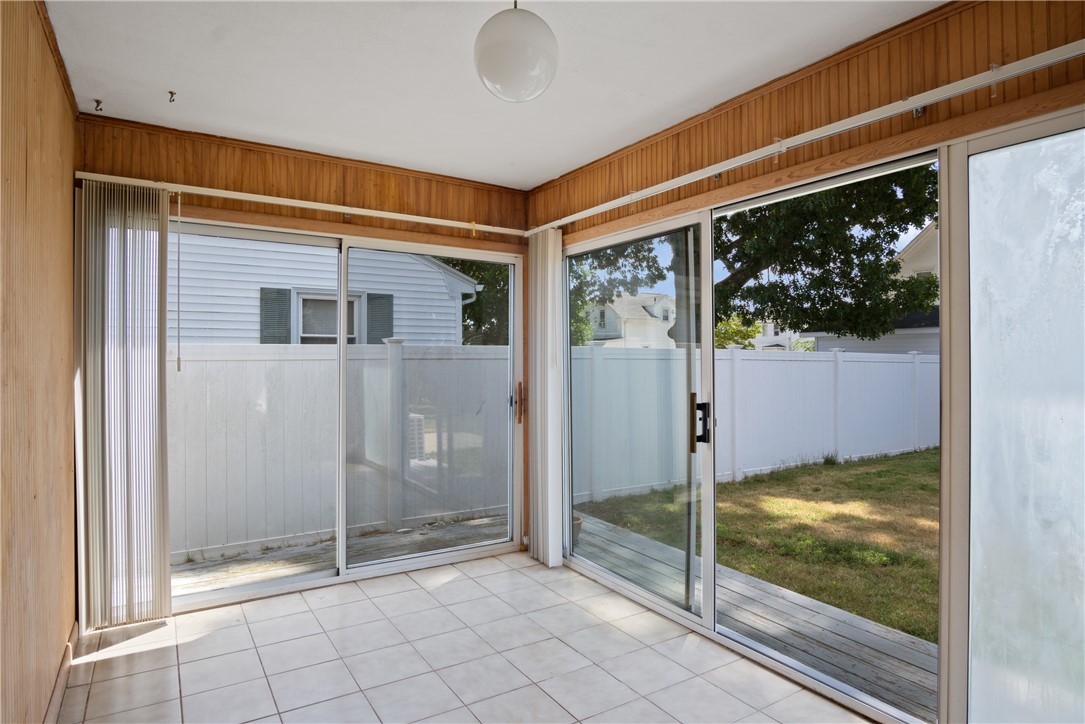 33 Bedford Road Cranston, RI 02910 - Photo 14 of 20 Gallery Image 14