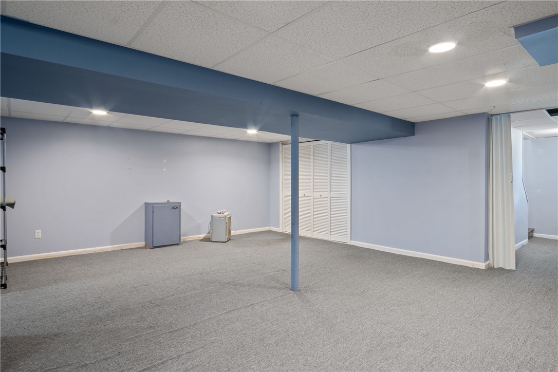 33 Bedford Road Cranston, RI 02910 - Photo 17 of 20 Gallery Image 17