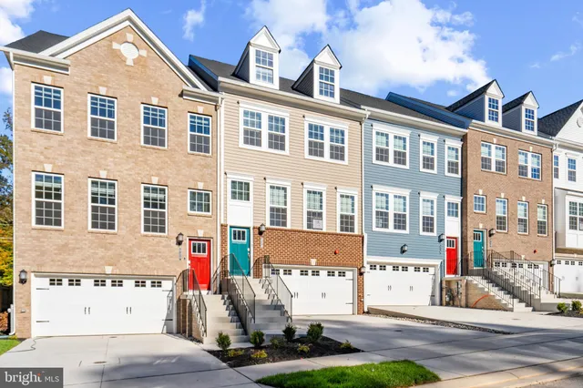 $3,495 | 518 Downswing Road, Baltimore, MD 21208