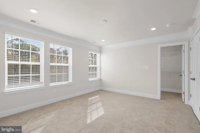 $3,495 | 518 Downswing Road, Baltimore, MD 21208