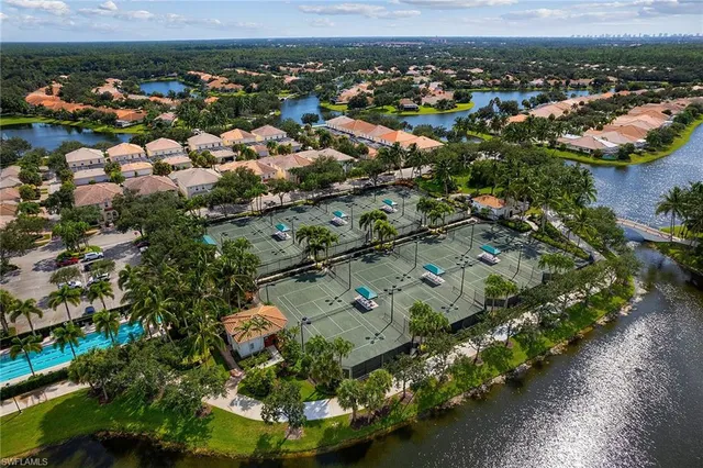 $895,000 | 3128 Dominica Way, Naples, FL 34119