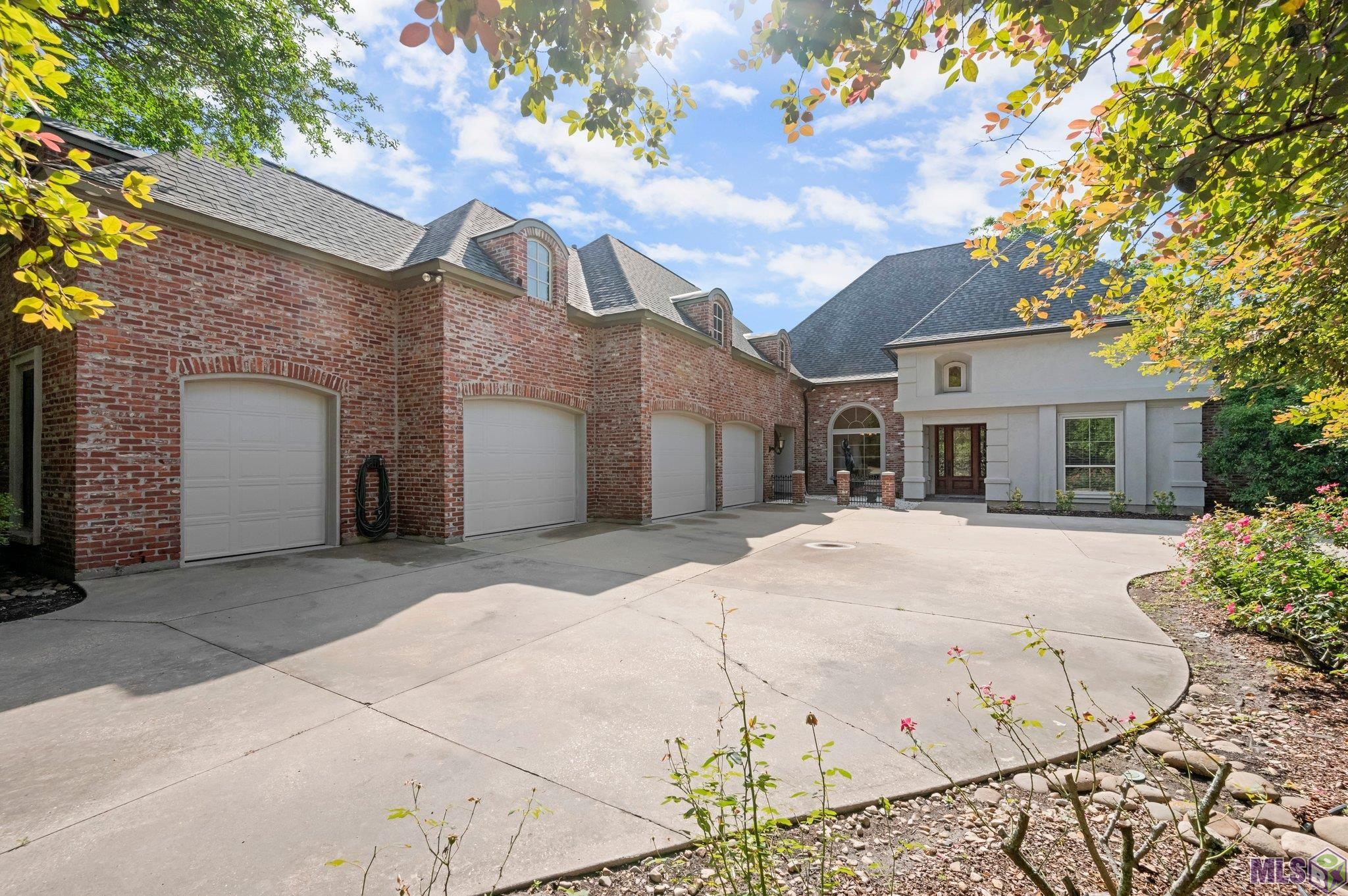 4509 Bluebonnet Road Baton Rouge, LA 70809 - Photo 2 of 44