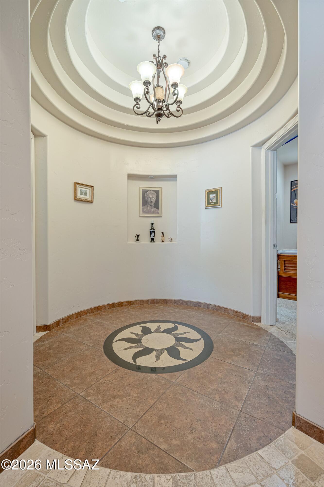 4677 East Rail N Road Tucson, AZ 85739 - Photo 27 of 48 This artistic rotunda sets off the private split plan to the two guest en-suites