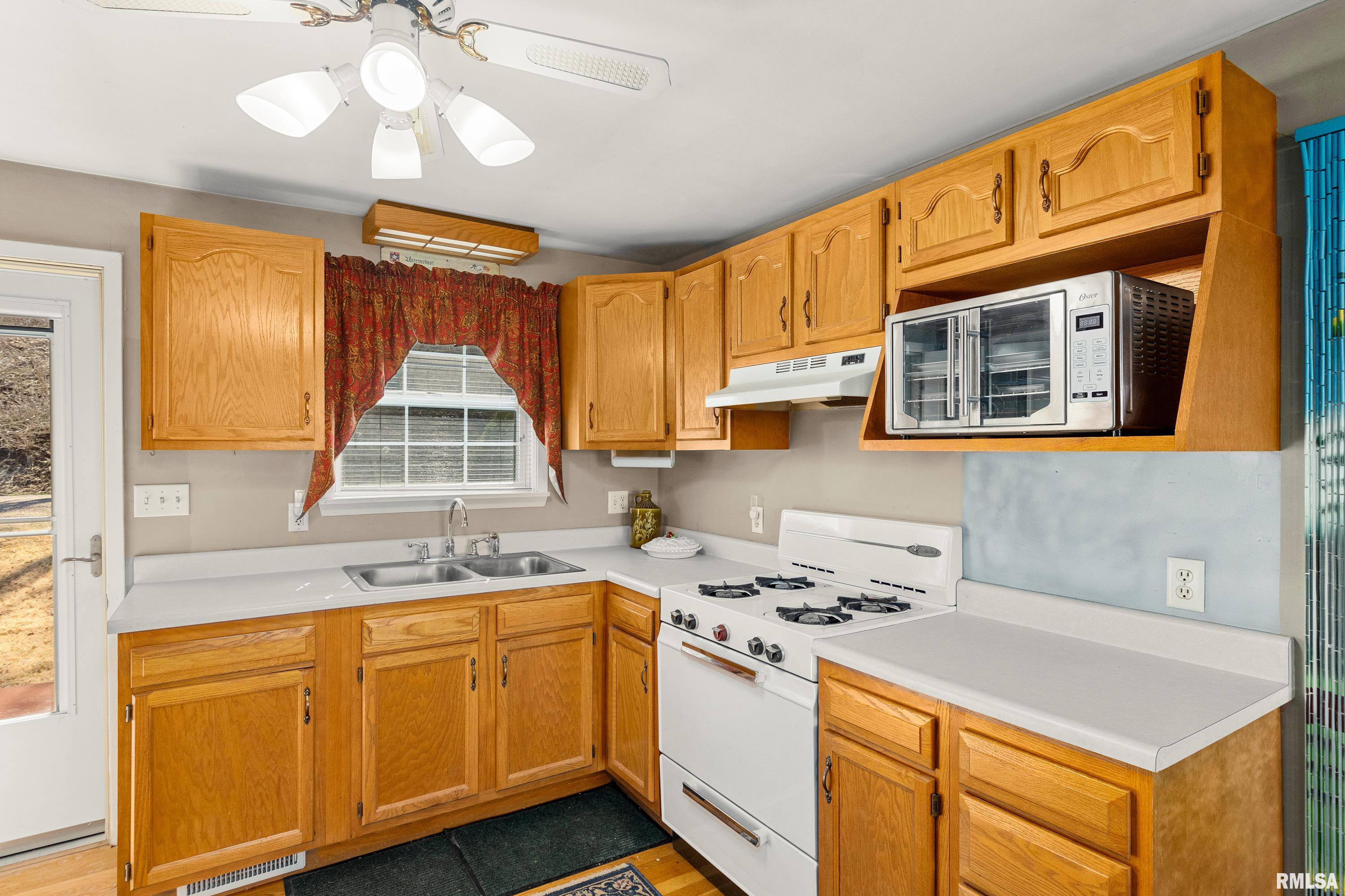 6458 Bass Road Manito, IL 61546 - Photo 15 of 37