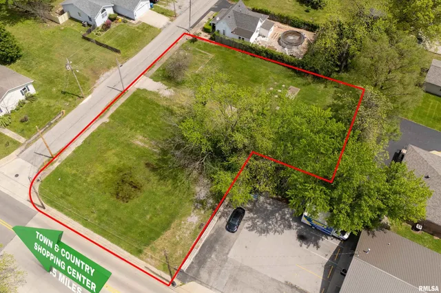 $135,000 | 107 North Carbon Street, Marion, IL 62959