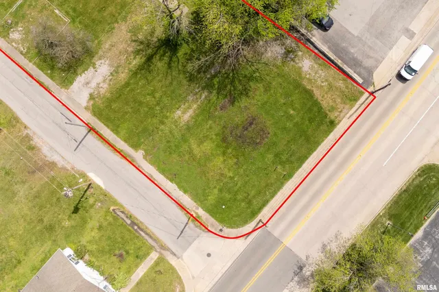 $135,000 | 107 North Carbon Street, Marion, IL 62959