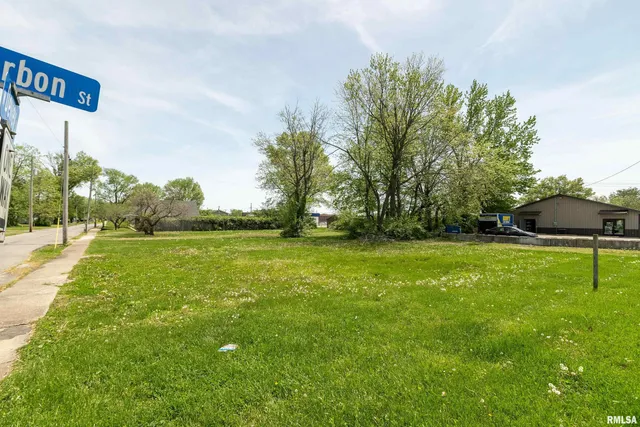 $135,000 | 107 North Carbon Street, Marion, IL 62959