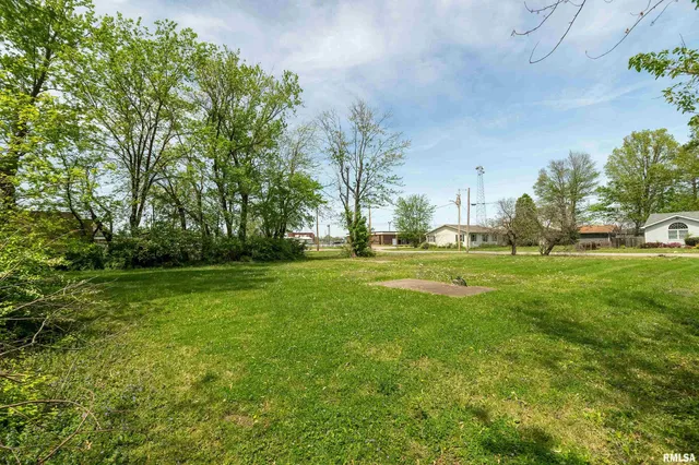 $135,000 | 107 North Carbon Street, Marion, IL 62959