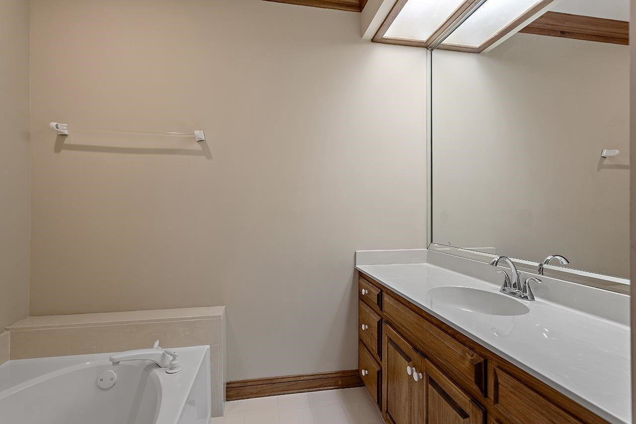 2315 Upper Oaks Way Raleigh, NC 27615 - Photo 21 of 45 Primary Bath Soaking Tub