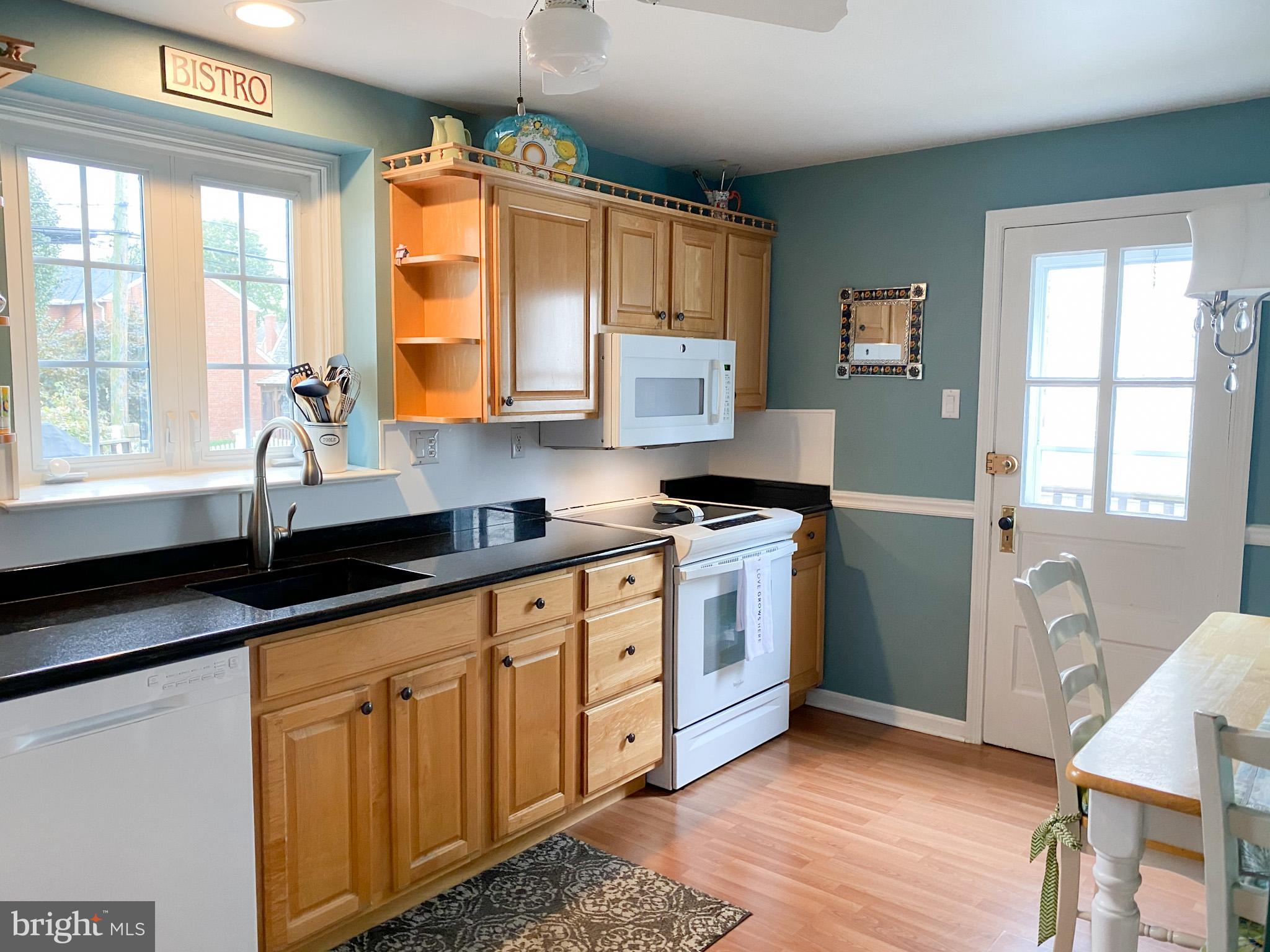 425 Maplewood Road Springfield, PA 19064 - Photo 14 of 29 Kitchen