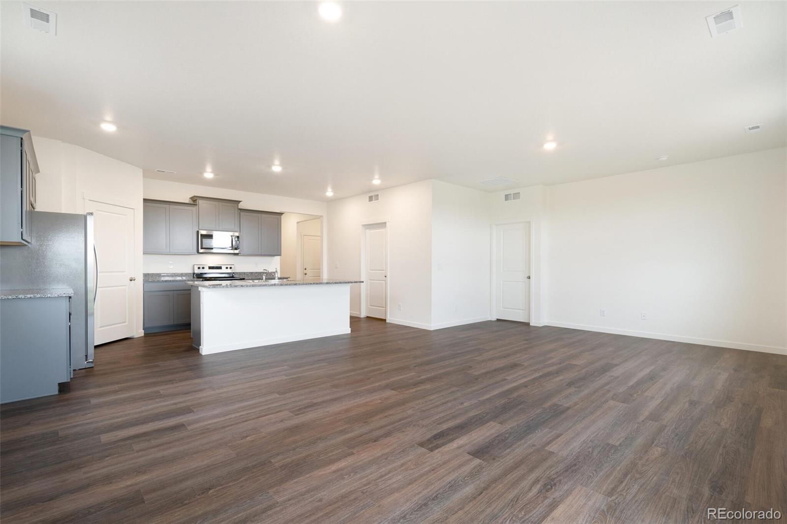 4769 Lynxes Way Johnstown, CO 80534 - Photo 5 of 27