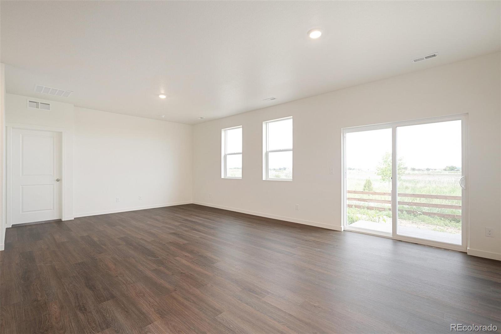 4769 Lynxes Way Johnstown, CO 80534 - Photo 7 of 27