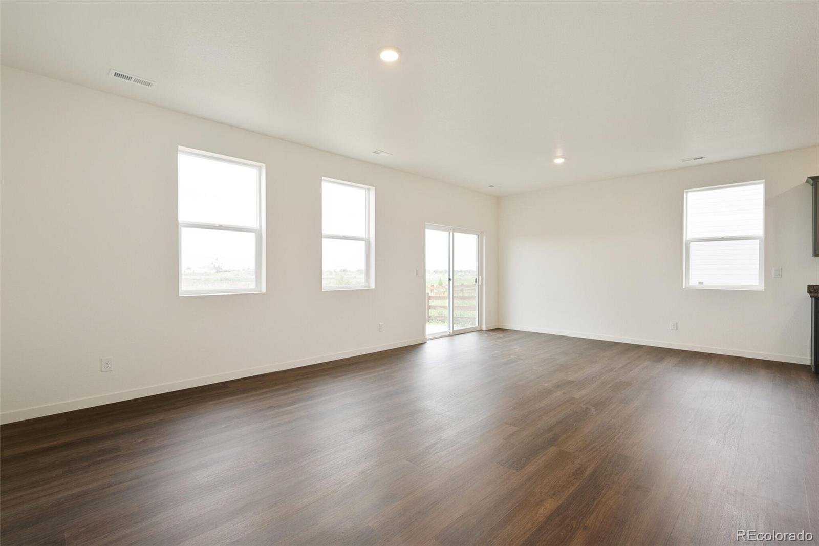 4769 Lynxes Way Johnstown, CO 80534 - Photo 8 of 27