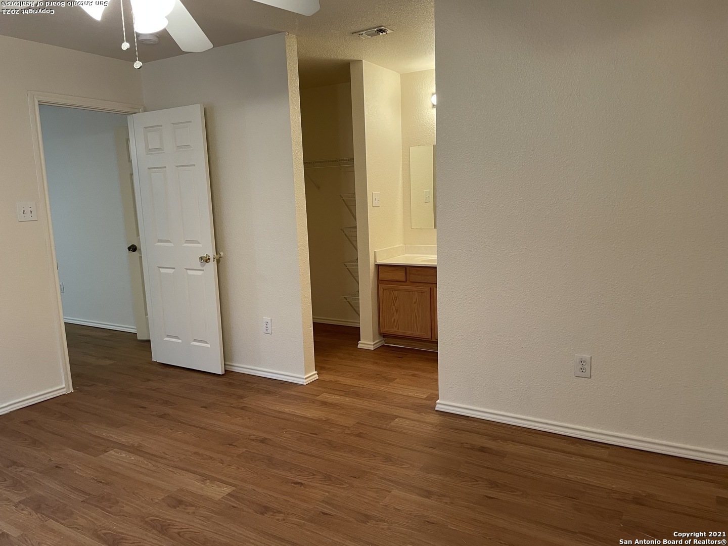 11249 Terra Loop Road San Antonio, TX 78233 - Photo 5 of 12