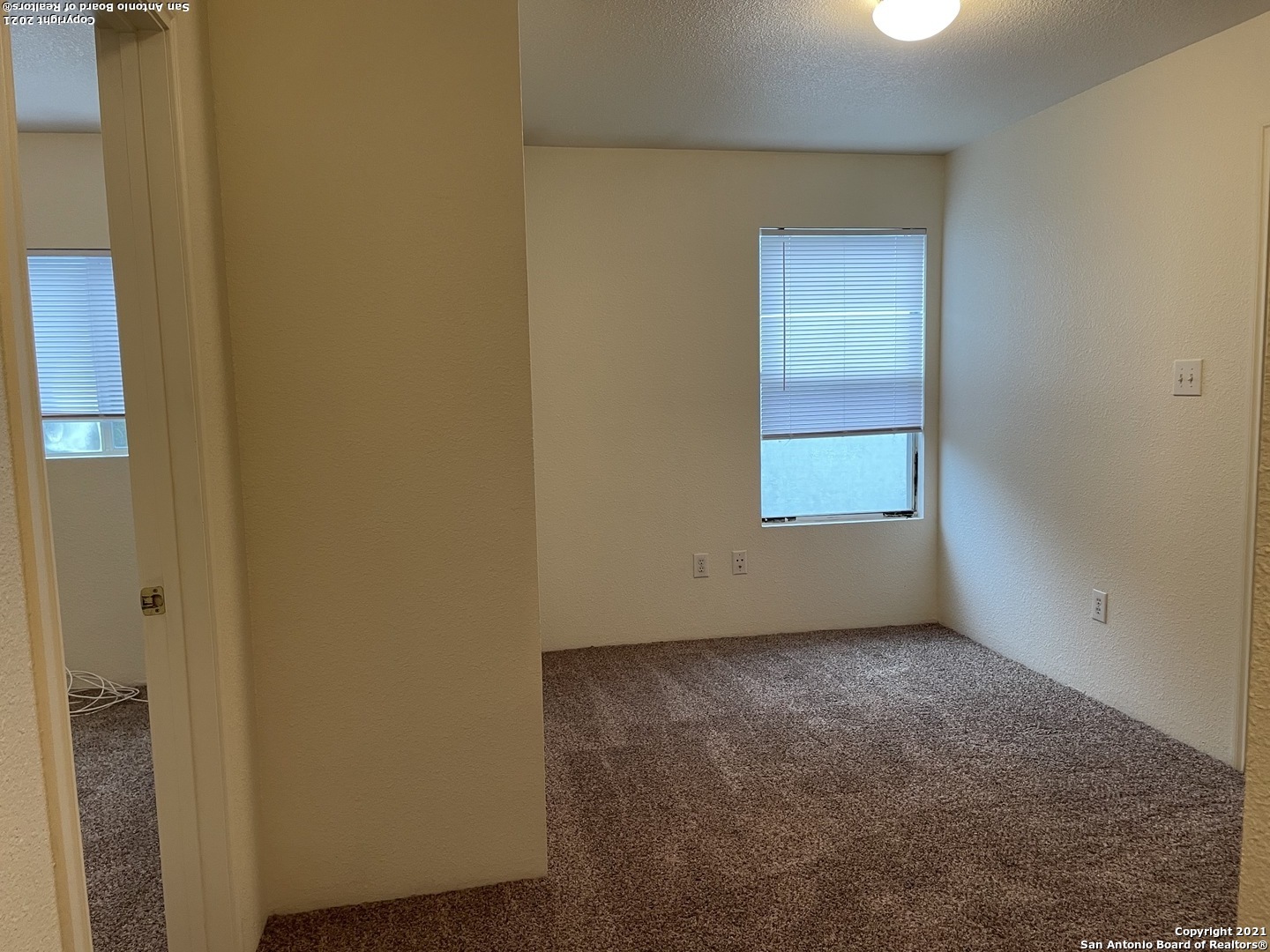 11249 Terra Loop Road San Antonio, TX 78233 - Photo 7 of 12