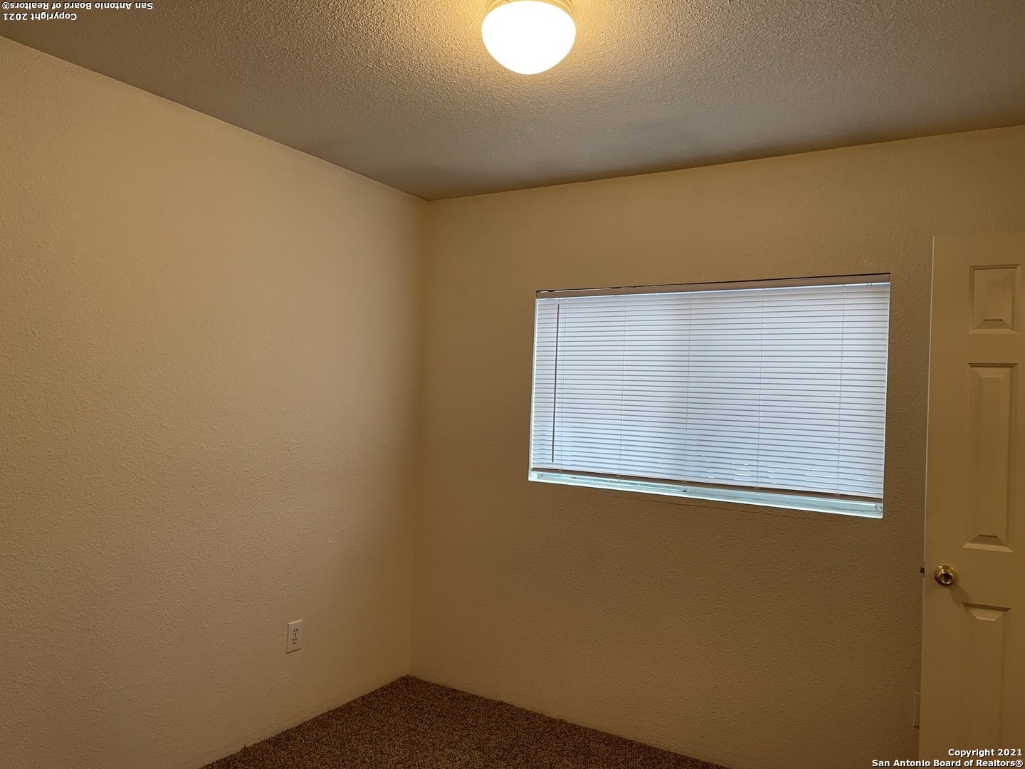 11249 Terra Loop Road San Antonio, TX 78233 - Photo 9 of 12