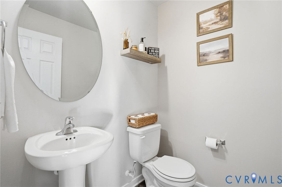 8494 Scouts Road Quinton, VA 23141 - Photo 9 of 27 Half bath featuring toilet