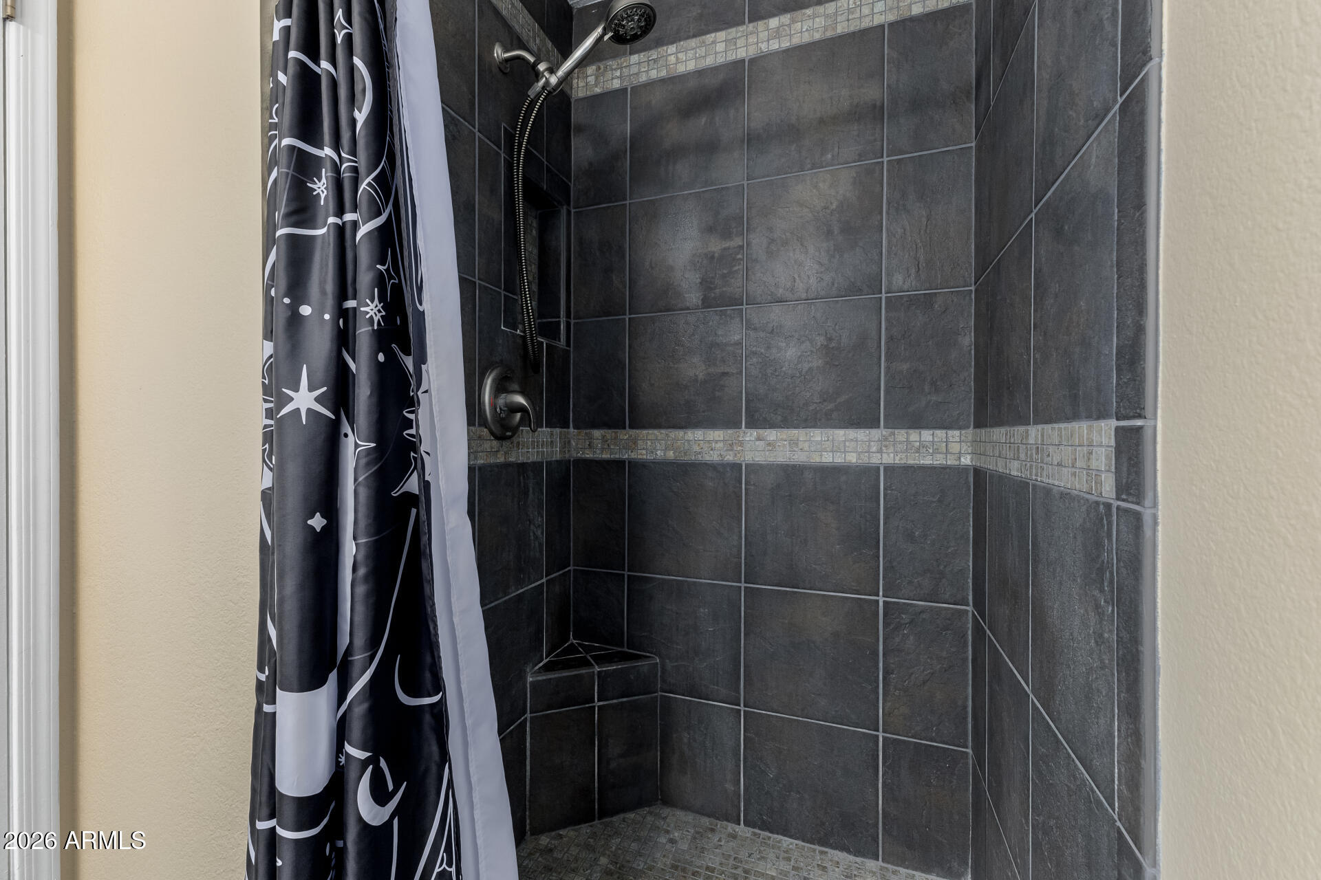 4843 East Corral Road, Unit 4 Phoenix, AZ 85044 - Photo 13 of 36 a bathroom with a shower