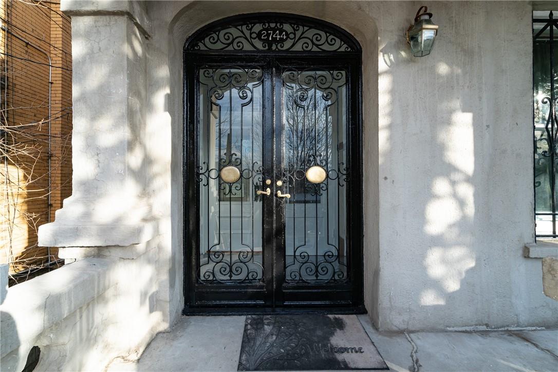 2744 Kingsbridge Terrace Bronx, NY 10463 - Photo 3 of 36 Main entrance on 2nd floor