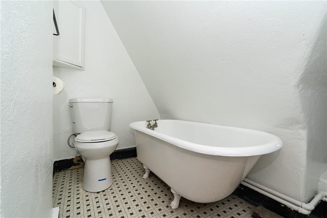 2744 Kingsbridge Terrace Bronx, NY 10463 - Photo 33 of 36 Unit 3 bathroom on 5th floor